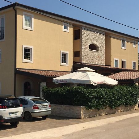 Apartments & Rooms Buoni Amici Murine Bagian luar foto