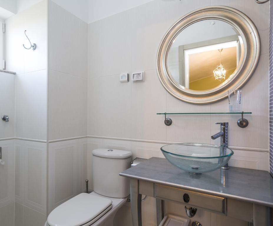 Apartments & Rooms Buoni Amici Murine Ruang foto