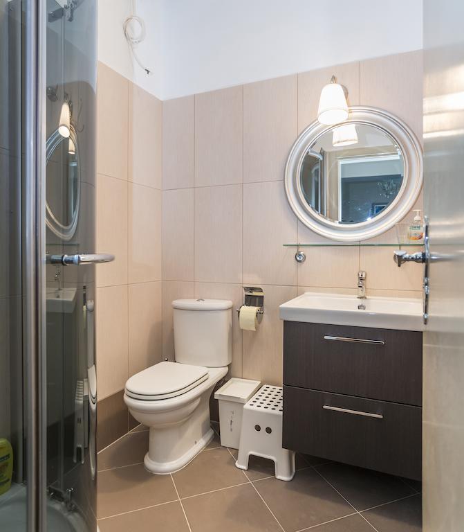 Apartments & Rooms Buoni Amici Murine Ruang foto